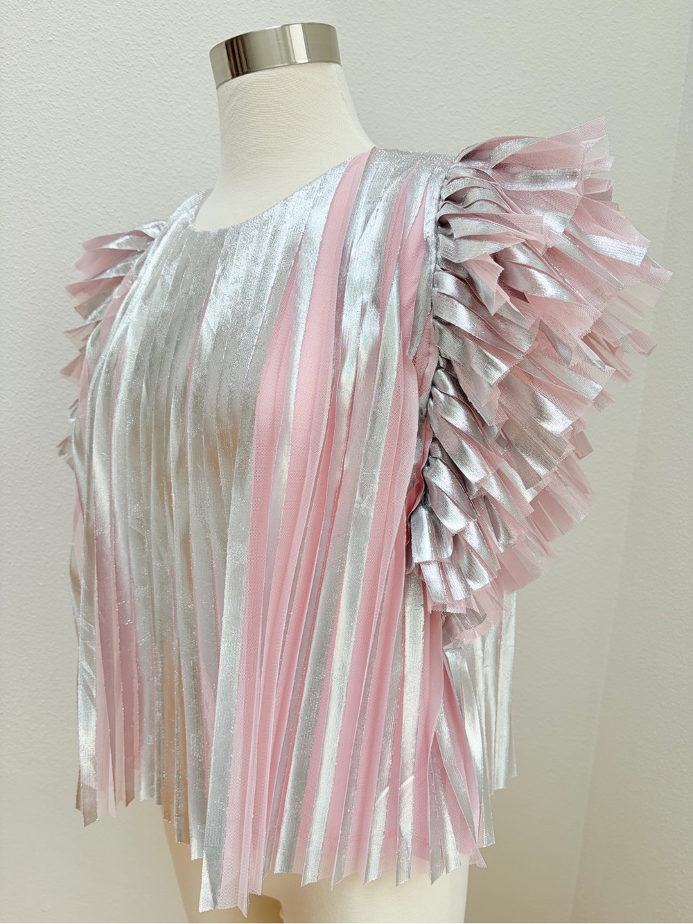 Anthropologie Pleated Foil Top Statement Blouse Metallic Pink Silver Size Small - Picture 10 of 14